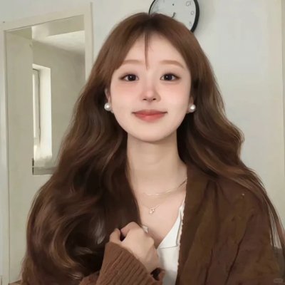 这个下午，伊莎贝尔搭乘游艇抵达了